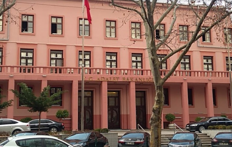 Adalet Bakanlığı Personel Alımı İlanı Başvuruları Başlıyor! 16-23 Şubat
