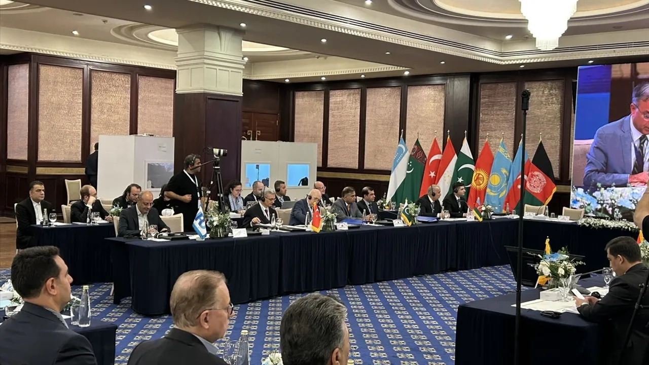 Tahran’da EİT Gümrük İdaresi Başkanları Toplantısı Yapıldı: Hedef Bölgesel Ticaretin Güçlenmesi