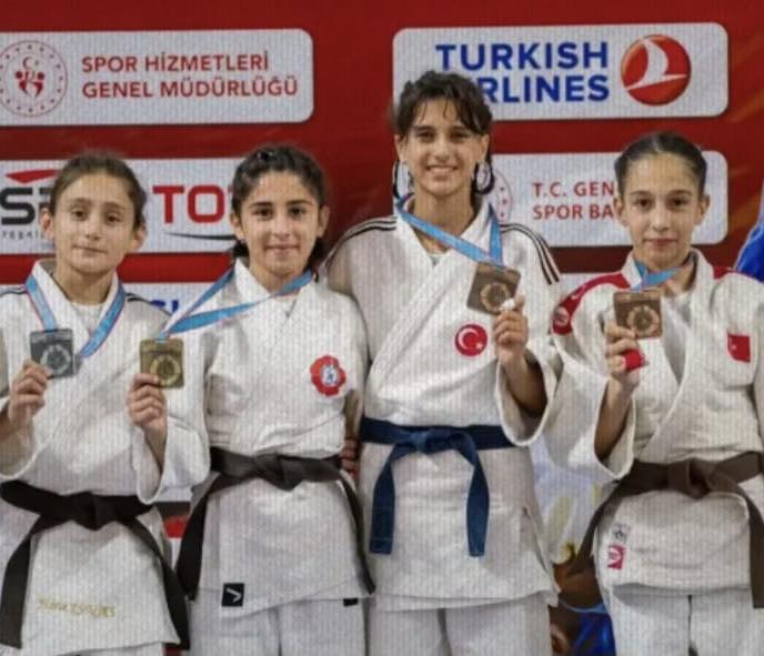 Düzce Belediyesi Spor Akademisi Sporcusu Erva Eren’den Büyük Başarı