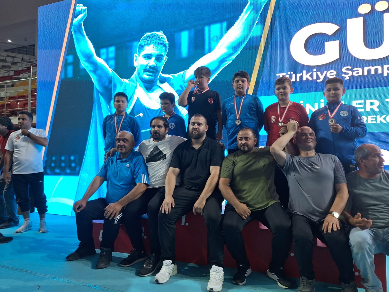 Düzce Belediyesi Spor Akademisi Güreşçilerinden Türkiye Şampiyonası’nda Büyük Başarı