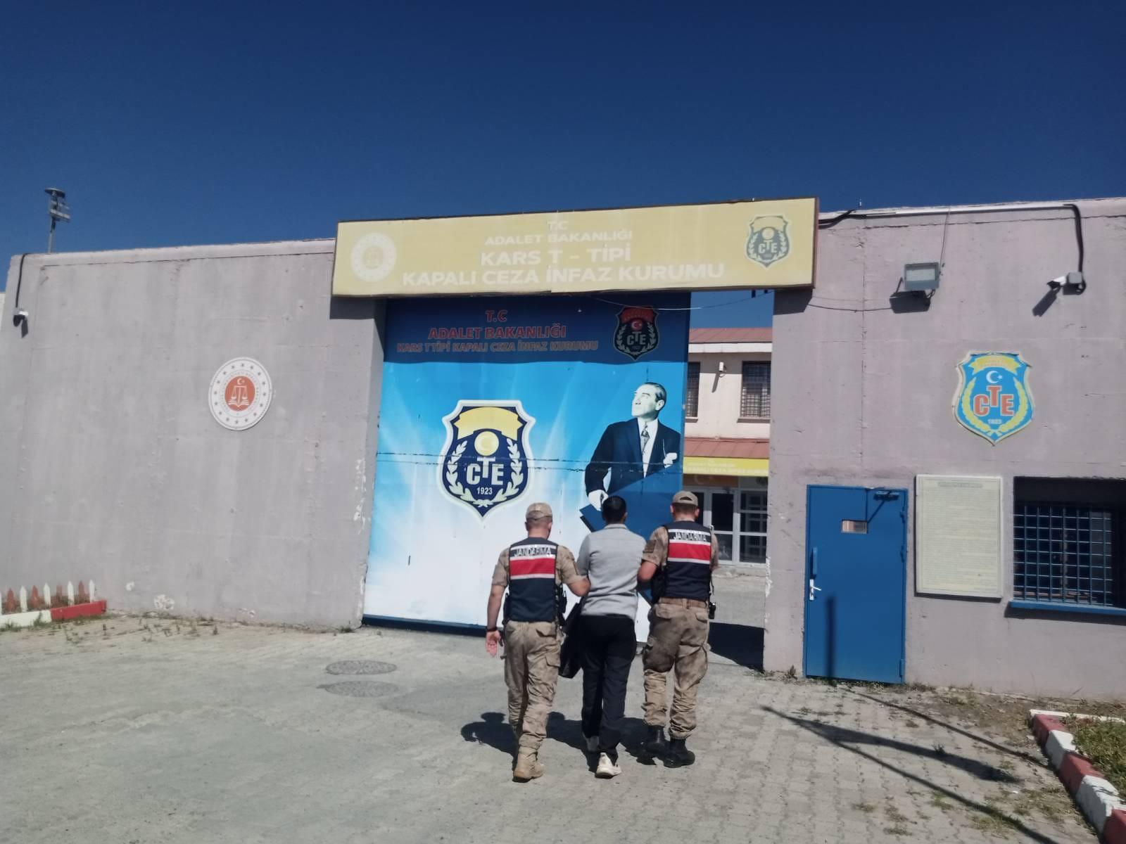 Kars’ta Jandarmadan Firari Yakalama Operasyonu