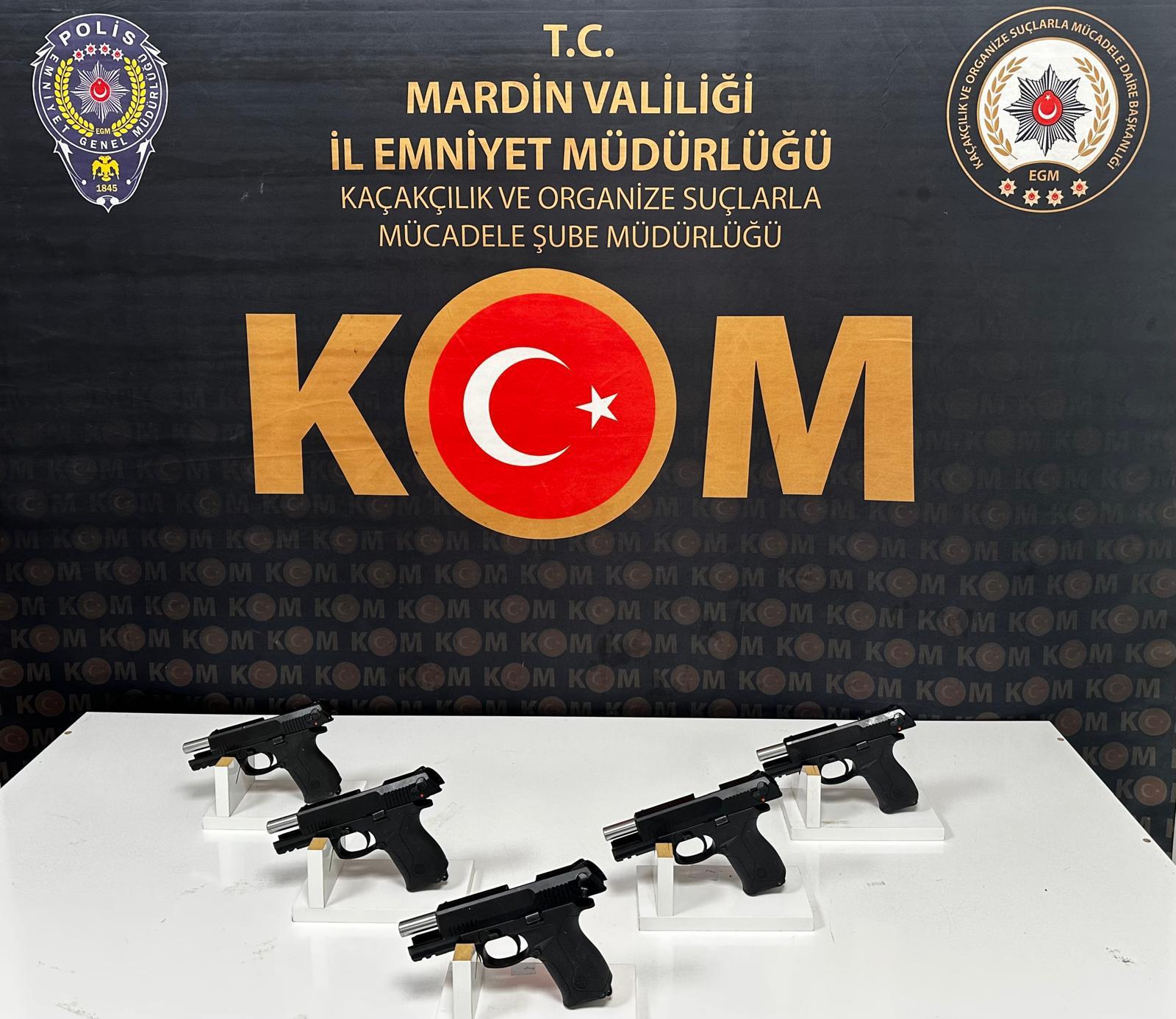 Mardin’de “Nokta Atışı Operasyon”: 5 Ruhsatsız Tabanca Ele Geçirildi