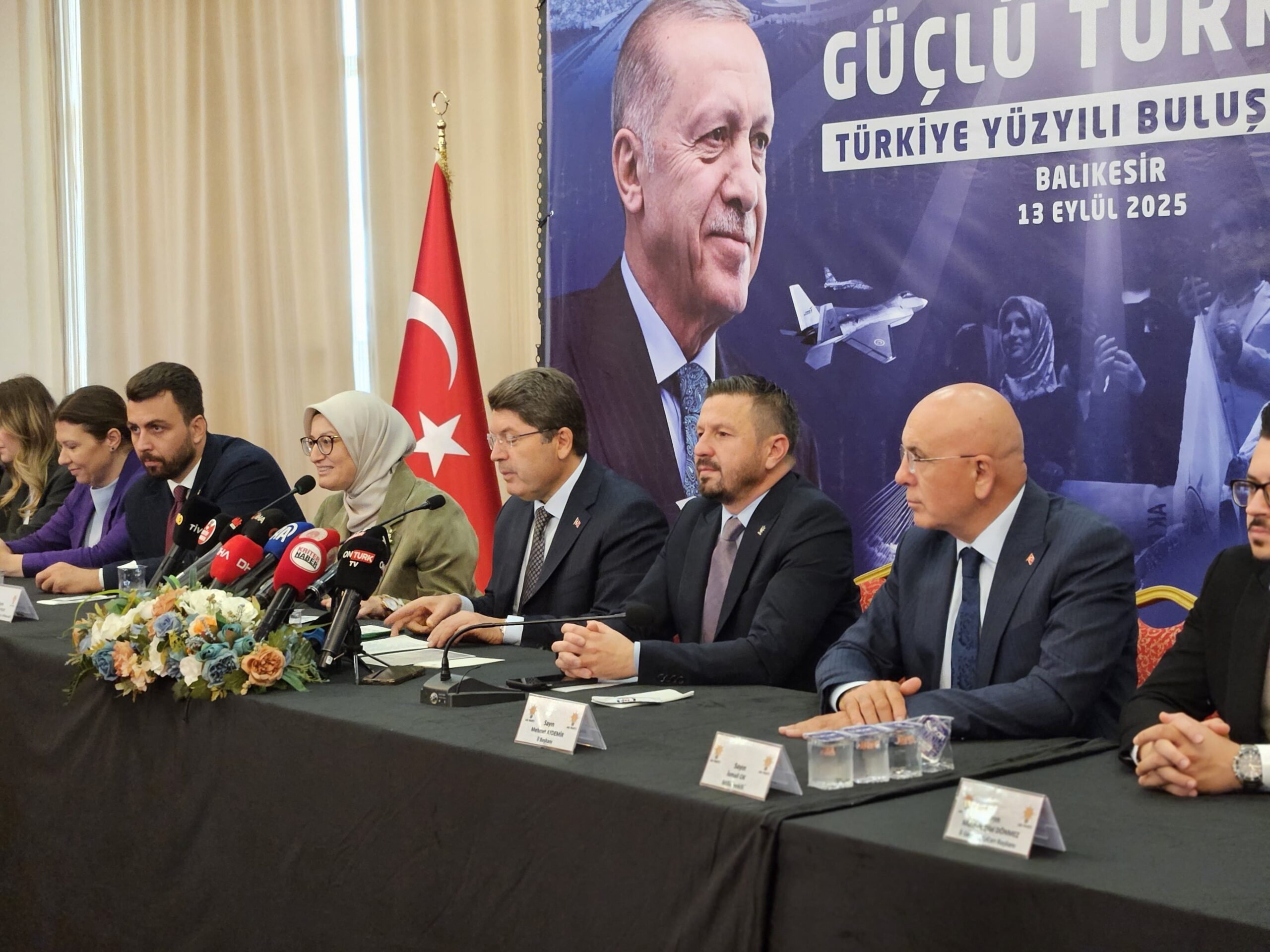 Türkiye Yüzyılı Buluşmaları Balıkesir’de Yoğun Katılımla Tamamlandı