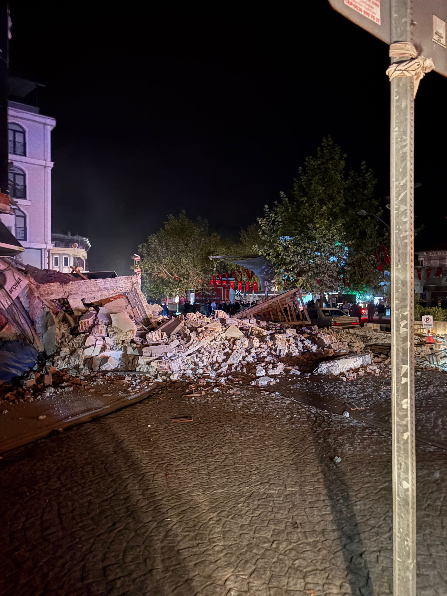 Balıkesir Sındırgı’da 6.1 Büyüklüğünde Deprem