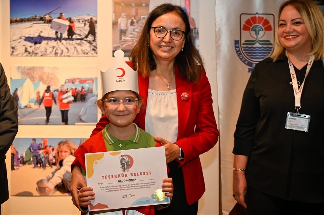 Yalova’da “İki Hilal, Tek İstiklal” Sergisi Açıldı: Kızılay’ın Merhamet Tarihine Yolculuk