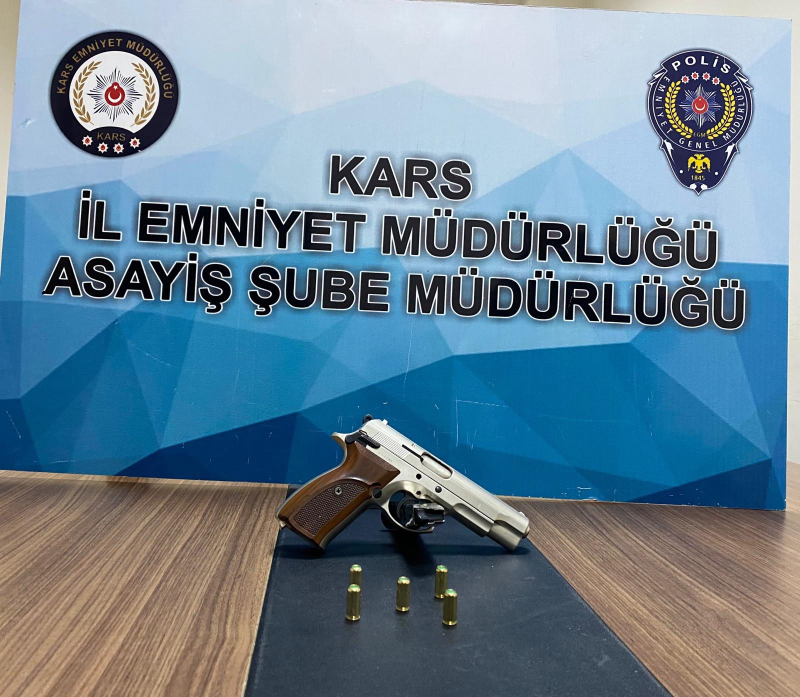 Kars’ta Asayiş uygulamalarında çok sayıda silah ele geçirildi