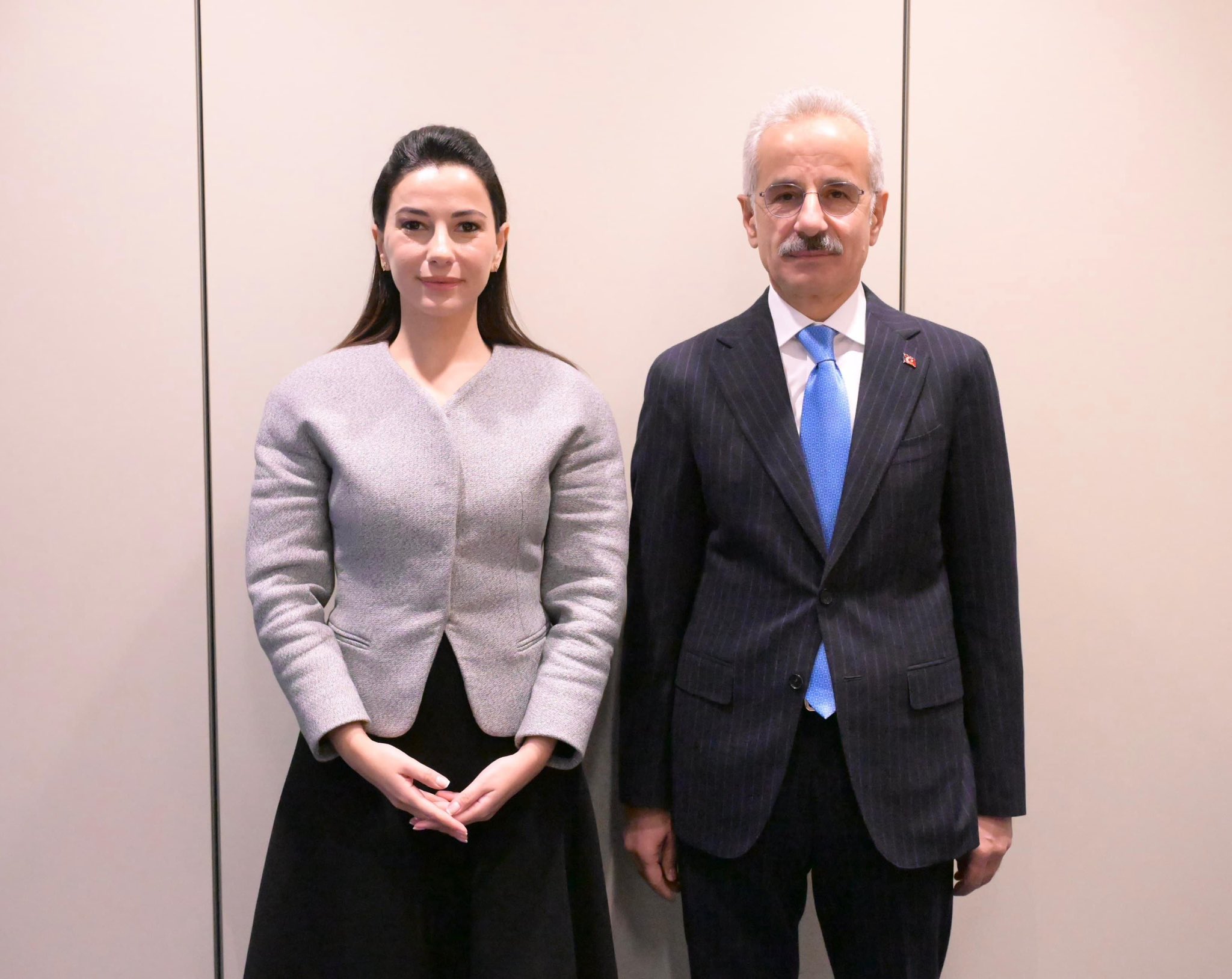 Ulaştırma ve Altyapı Bakanı Abdulkadir Uraloğlu, Londra’da Gürcistanlı Mevkidaşı ile Görüştü