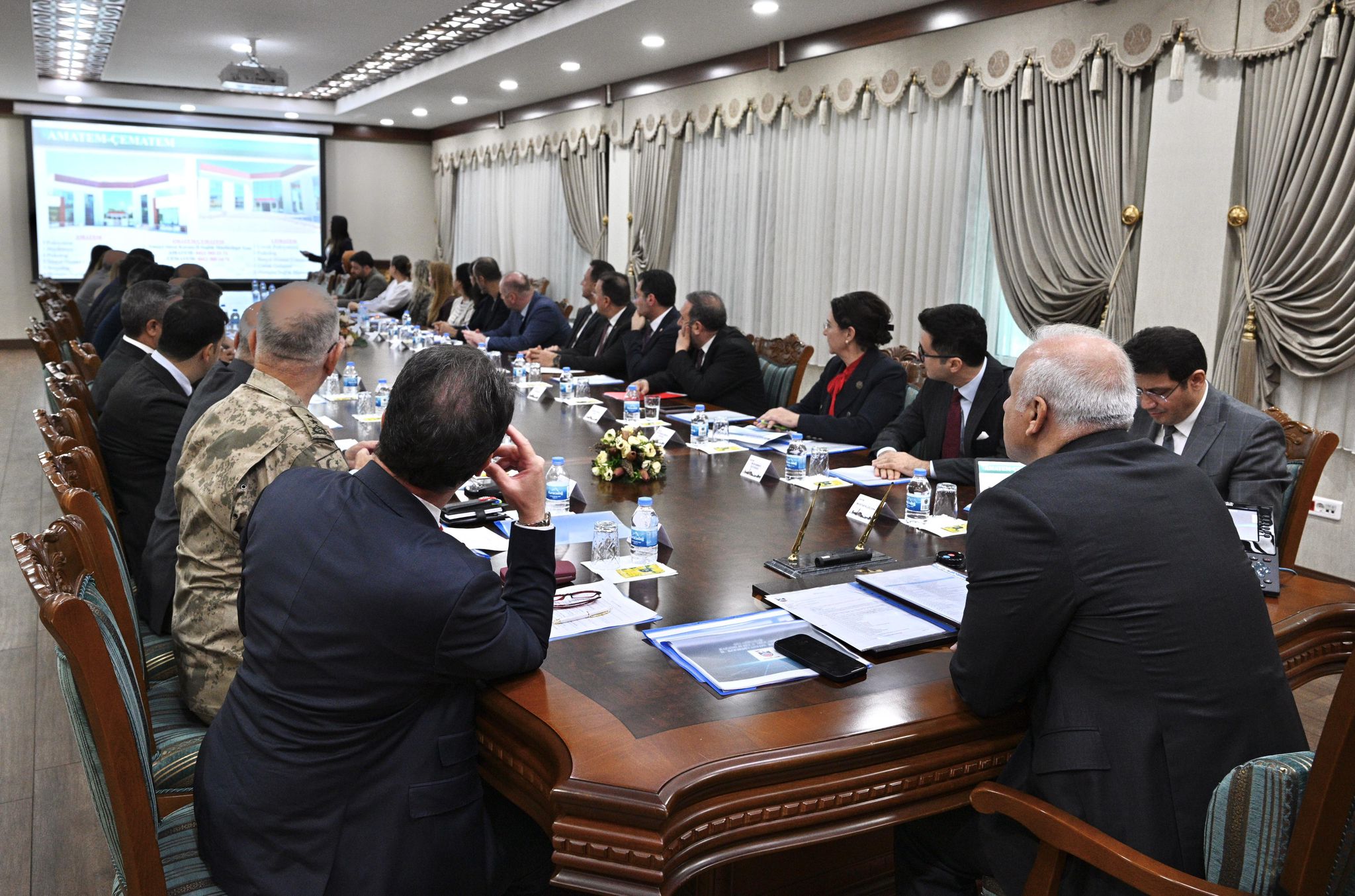 Vali Zorluoğlu: “Tütünle Mücadelede Denetimleri Sıklaştıracağız, Yaptırımları Caydırıcı Hale Getireceğiz”