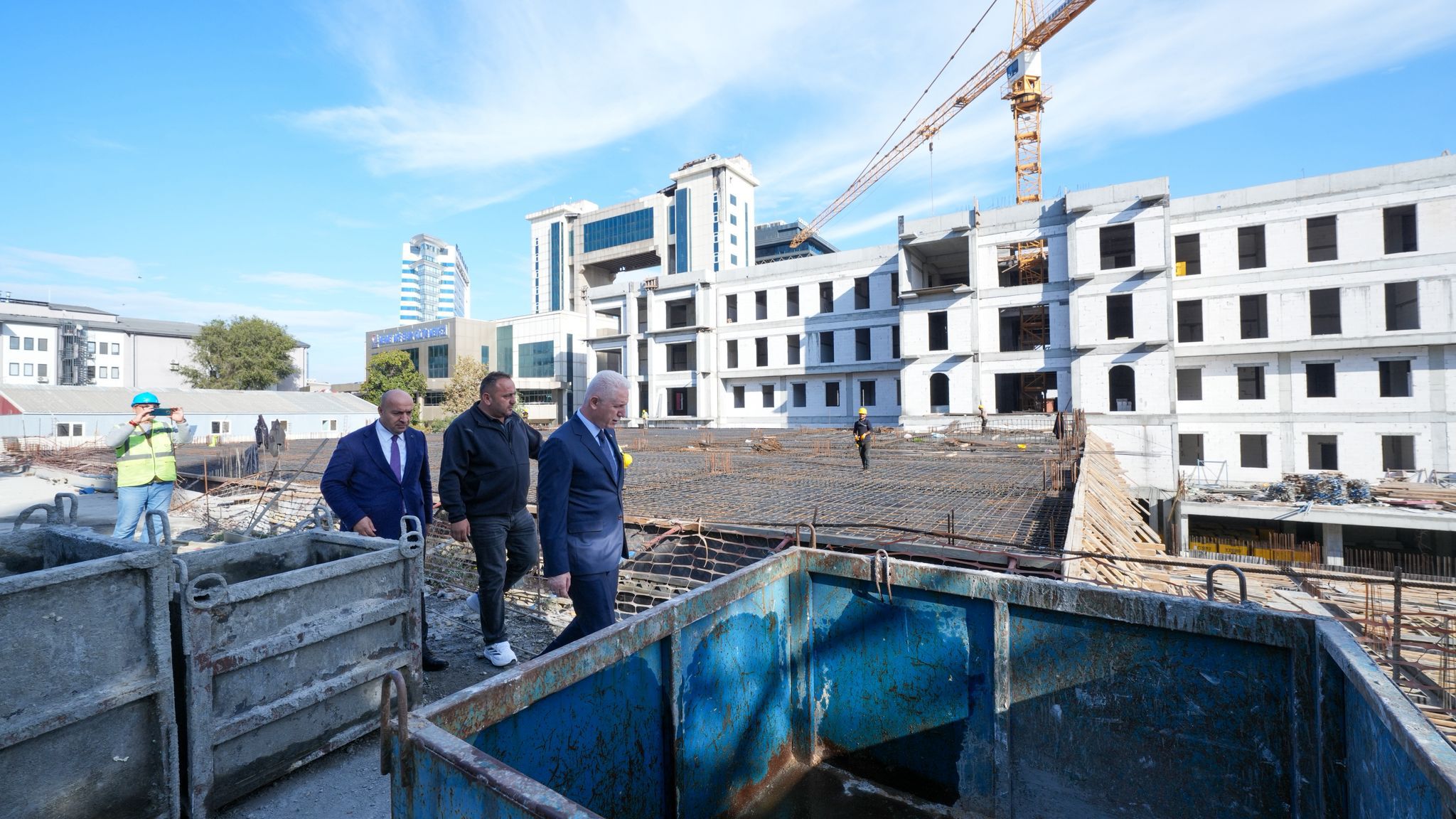 İstanbul Bayrampaşa’ya Yeni Devlet Hastanesi: Vali Davut Gül Çalışmaları Yerinde İnceledi