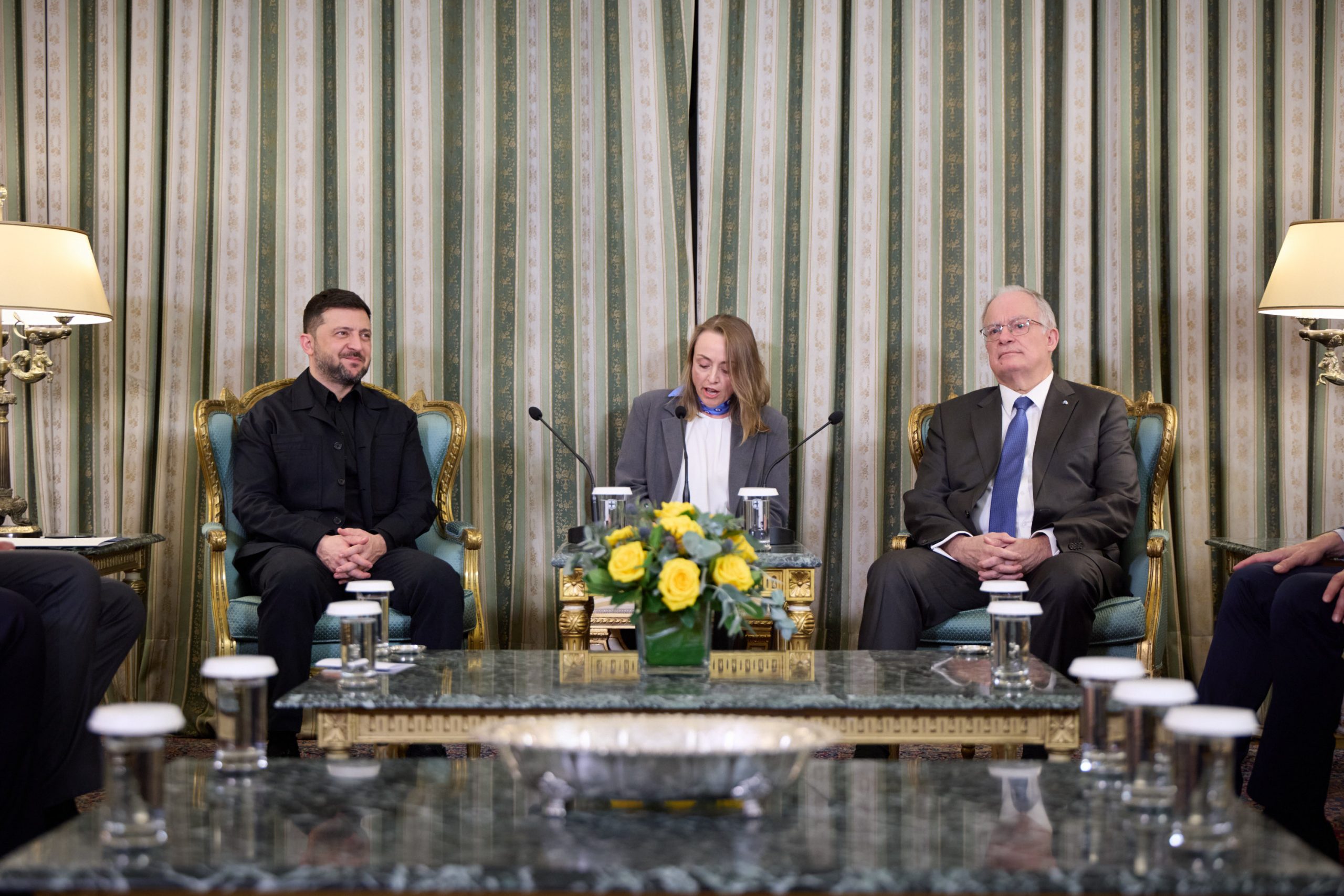 Zelenskiy, Atina’da Miçotakis ve Tasulas ile Görüştü: Gündem Ukrayna’ya Kış Dönemi Doğal Gaz Desteği