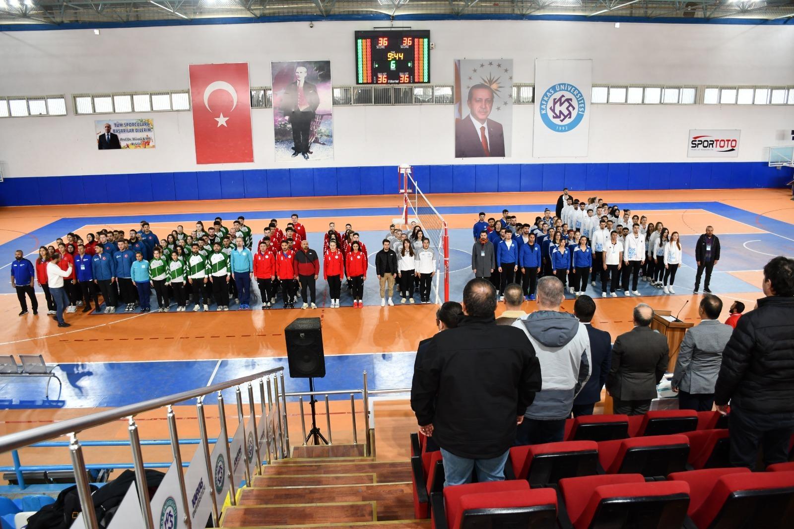 Voleybol Ünilig Eleme Grubu Müsabakaları Kafkas Üniversitesi’nde Başladı
