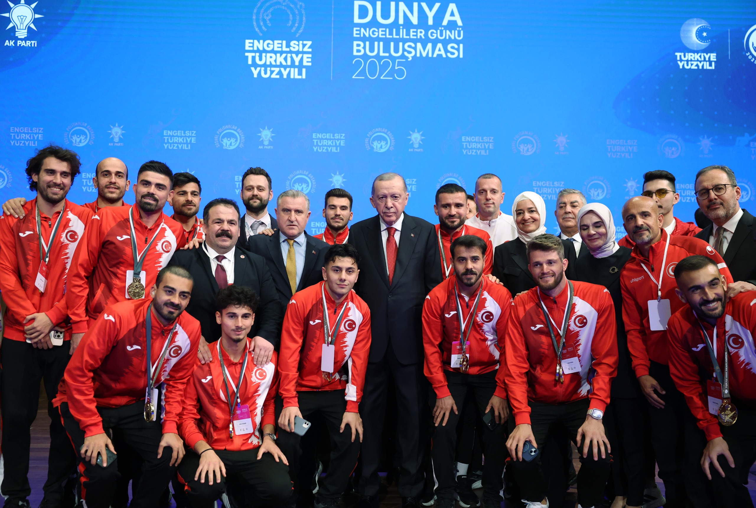 Cumhurbaşkanı Erdoğan: “Engelli Vatandaşlarımızın Sorunlarını Çözüme Ulaştırmak Birincil Önceliğimizdir”