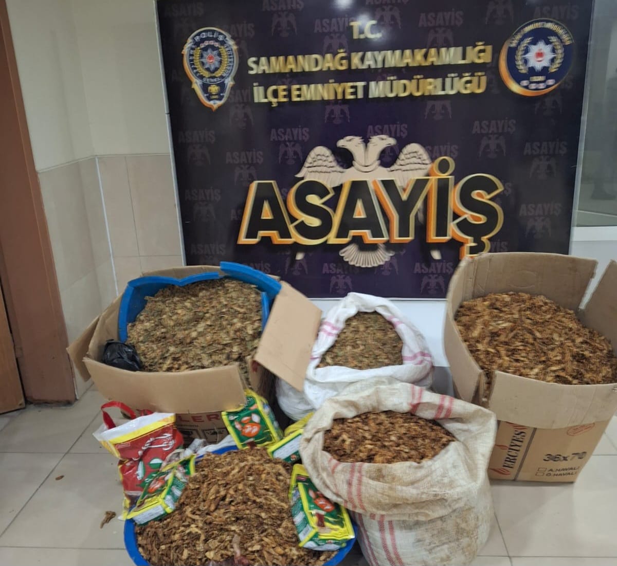 Samandağ’da Durdurulan Araçtan Kaçak Tütün Çıktı