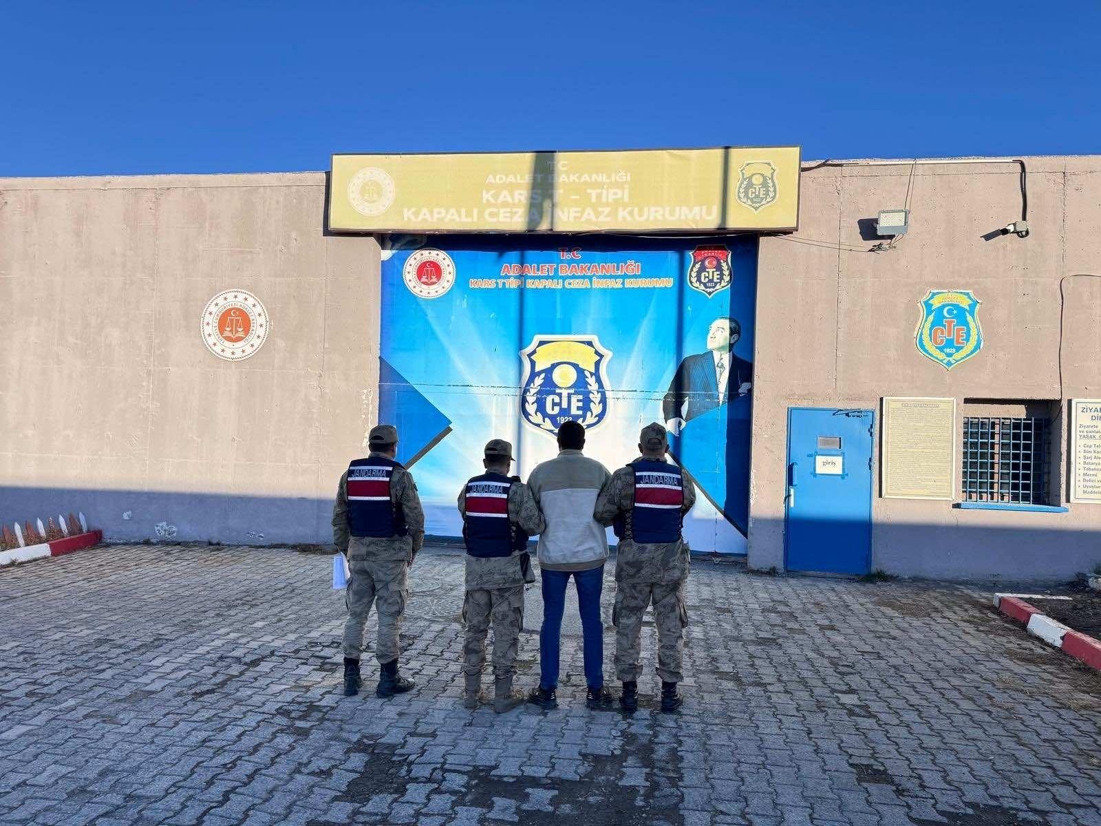 Kars’ta Aranan Şahıs Jandarma Ekiplerince Yakalandı