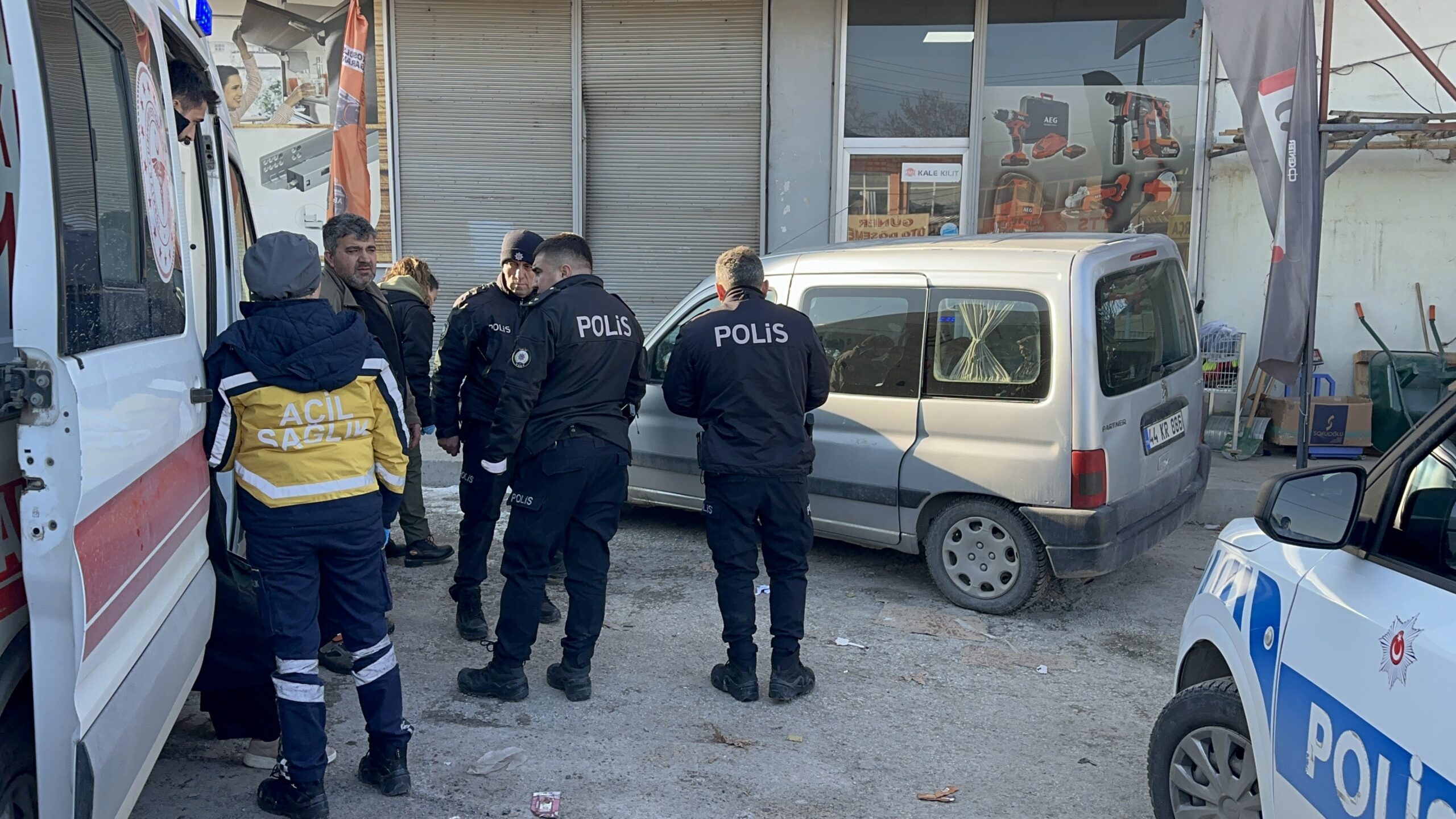 Malatya’da Direksiyon Başında Kalp Krizi: İş Yerine Çarpan Sürücü Hayatını Kaybetti