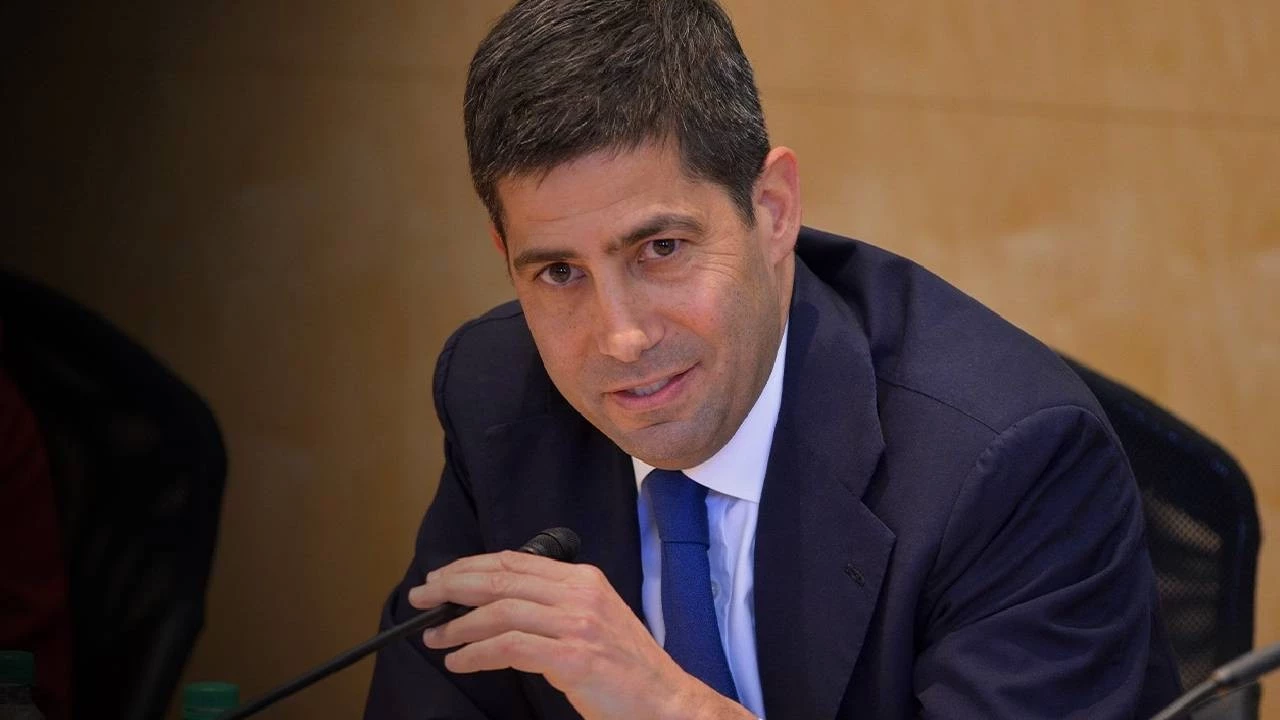 ABD Başkanı Trump, Fed Başkanlığı İçin Kevin Warsh’u Aday Gösterdi