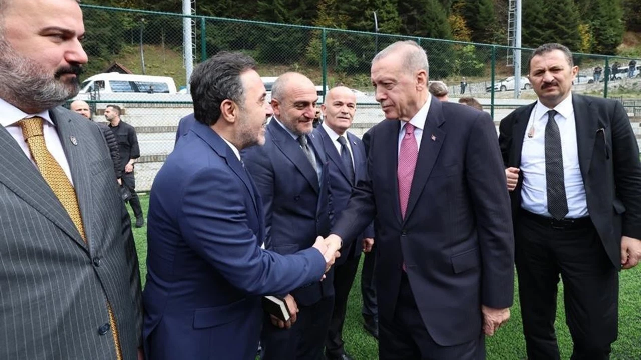 Yalova Makine İhtisas OSB Başkanı Direnç Özdemir’den Anlamlı Paylaşım: “Dünyayı Gezdikçe Daha İyi Anlıyoruz”