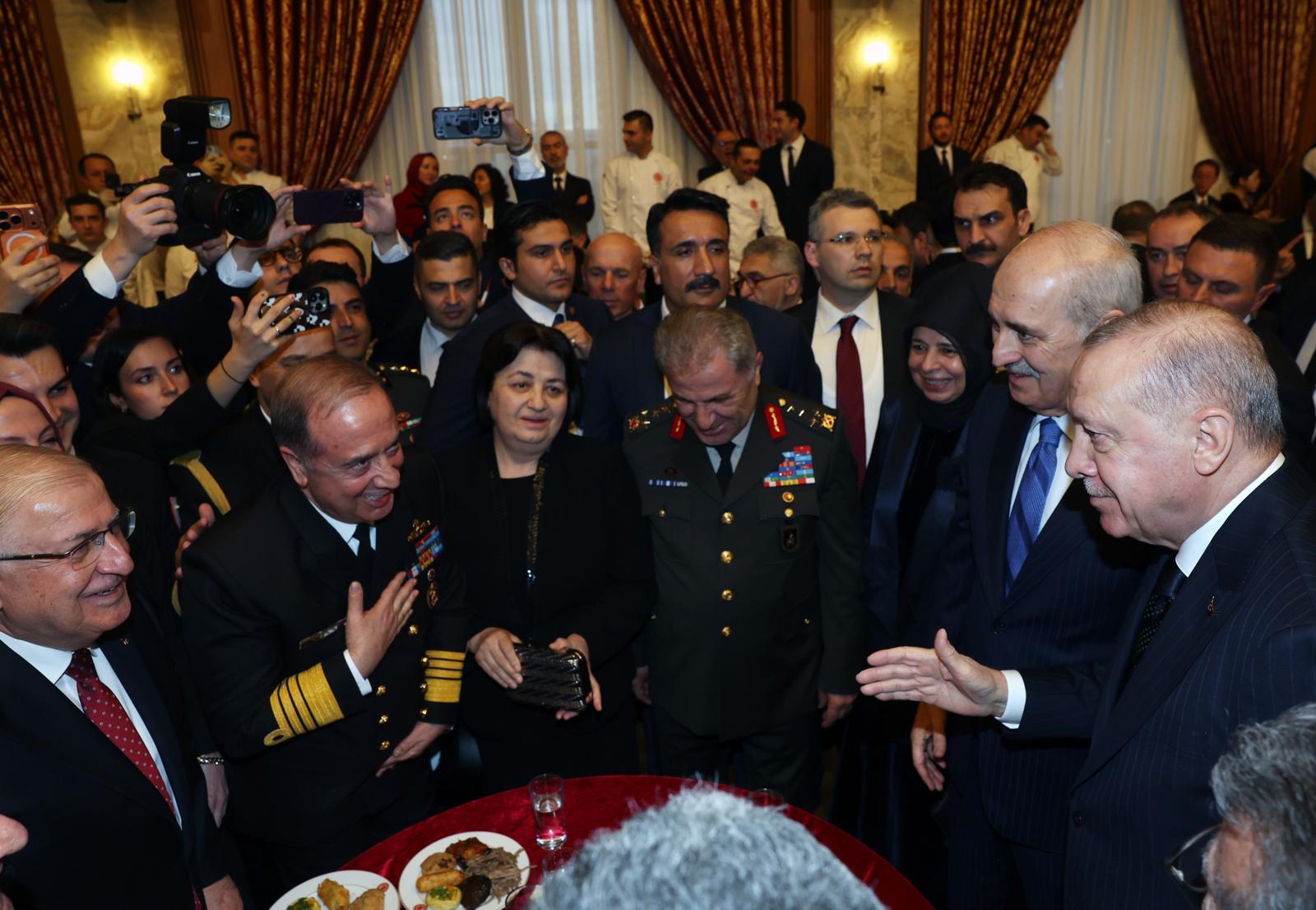 Cumhurbaşkanı Erdoğan’dan Özgür Özel ile Görüşme Sinyali: “Bizim Kitabımızda Yok Yok”