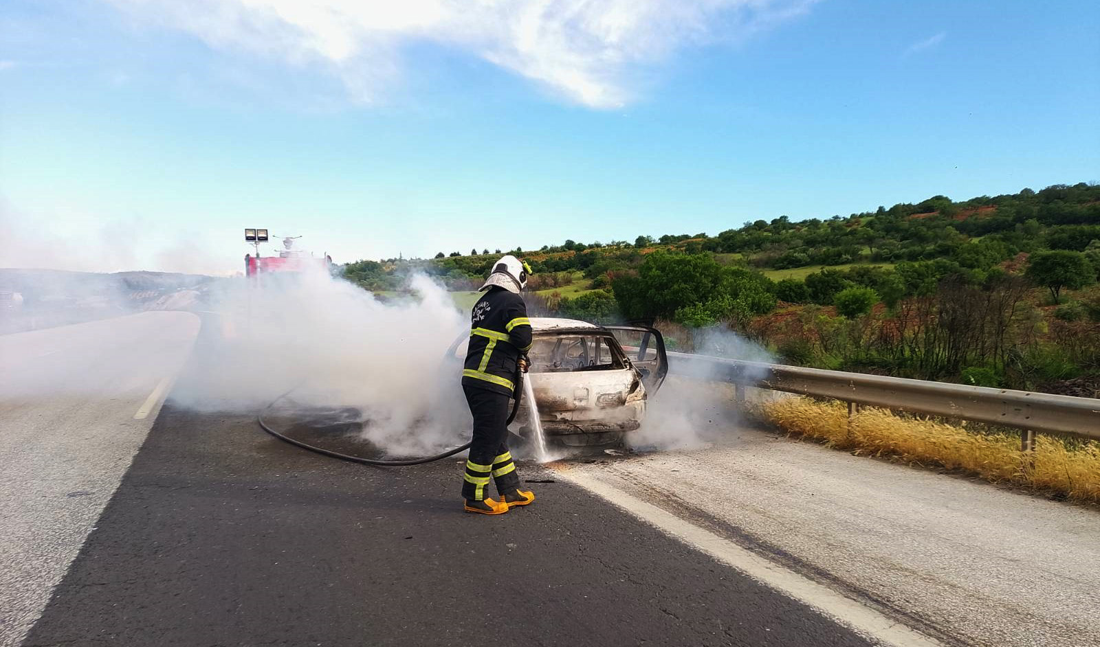 Gaziantep’te TAG Otoyolunda Seyir Halindeki Otomobil Alev Alev Yandı