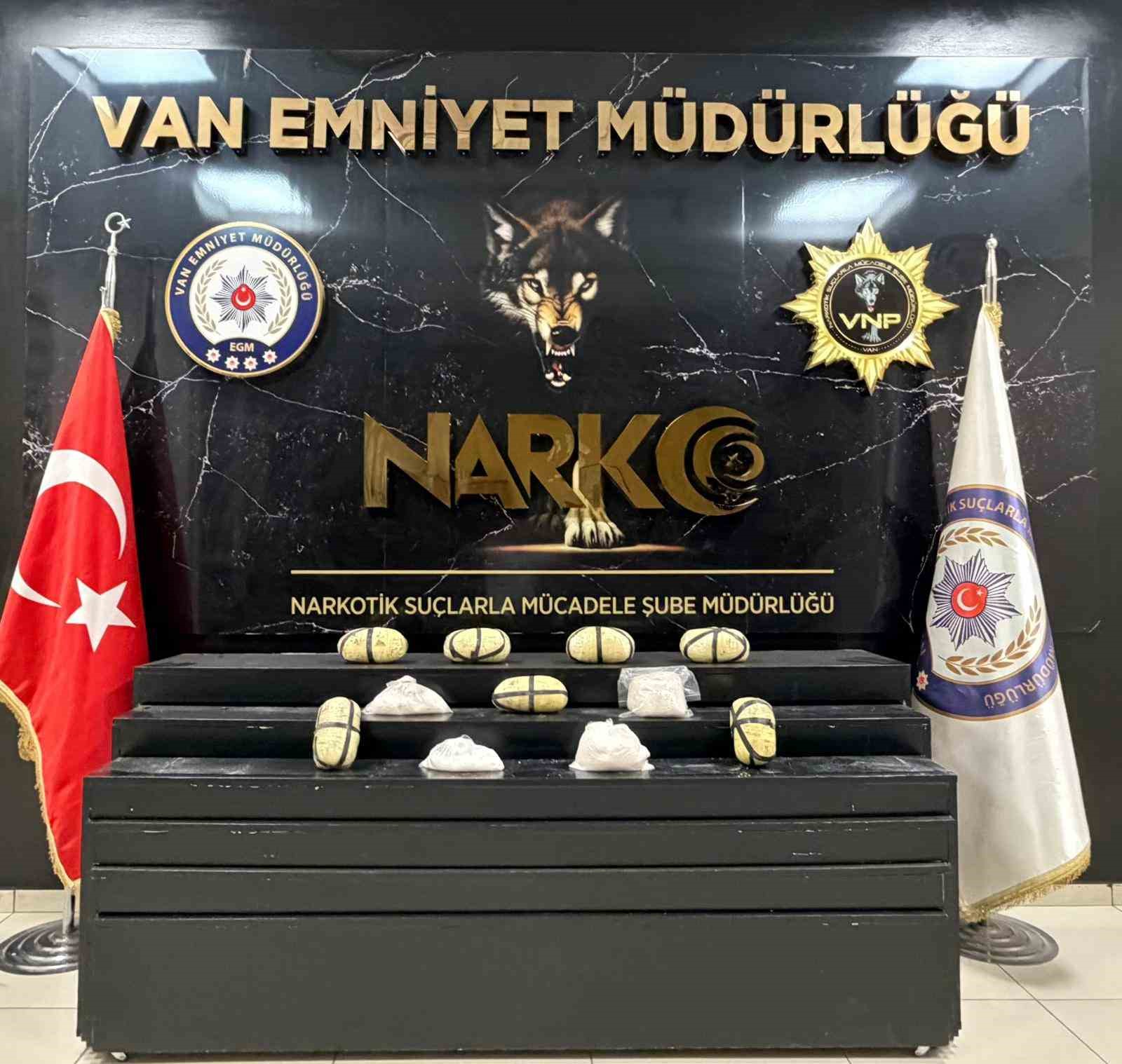 Van’da 10 kilo 260 gram metamfetamin ele geçirildi