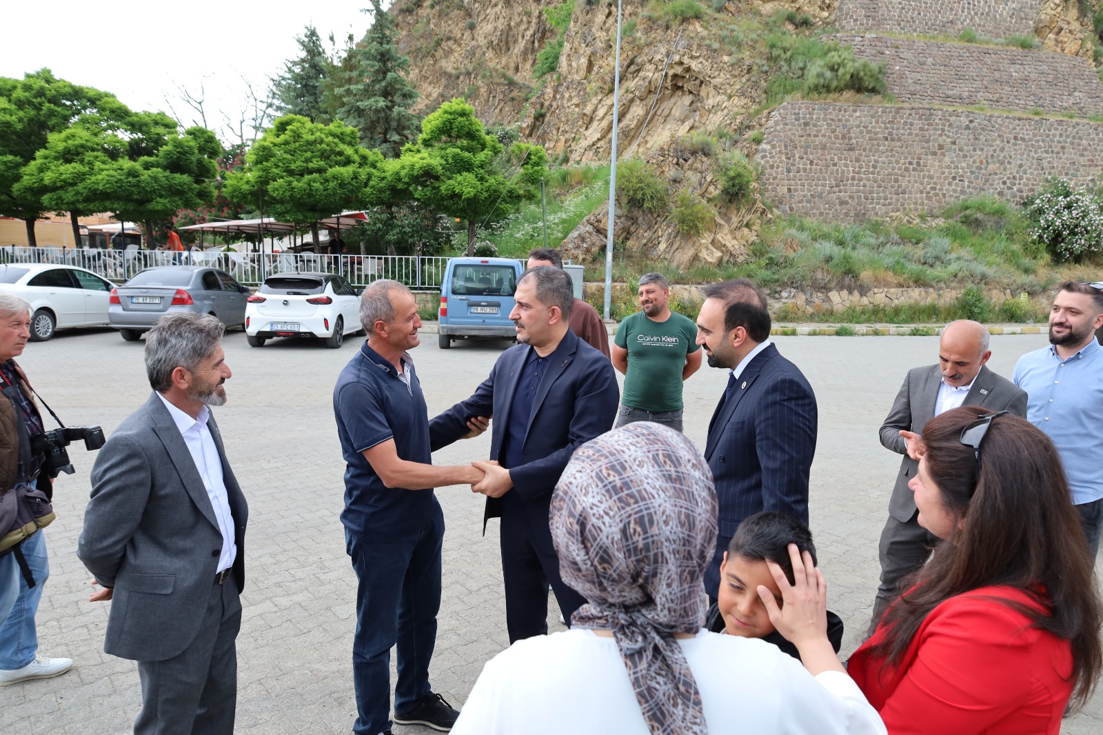 Anahtar Parti Genel Merkez Yöneticileri Oltu’da Vatandaşlarla Buluştu