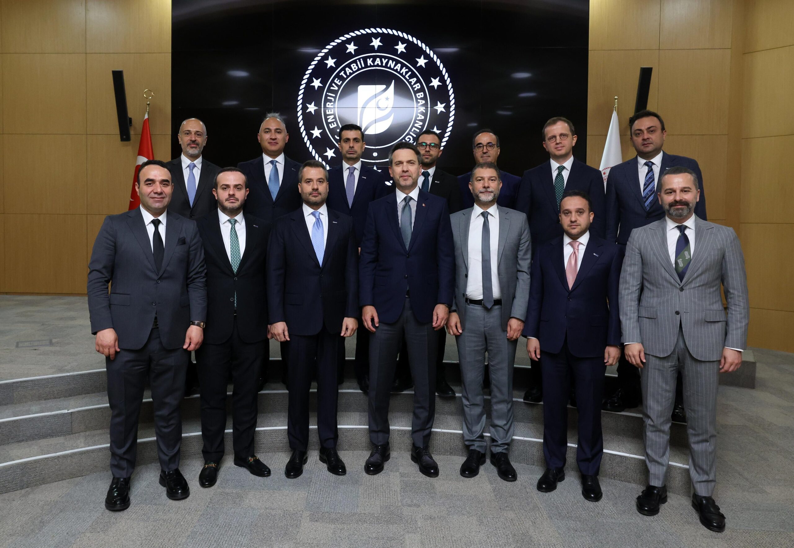 Bakan Bayraktar DEİK Enerji İş Konseyi Heyetini Kabul Etti