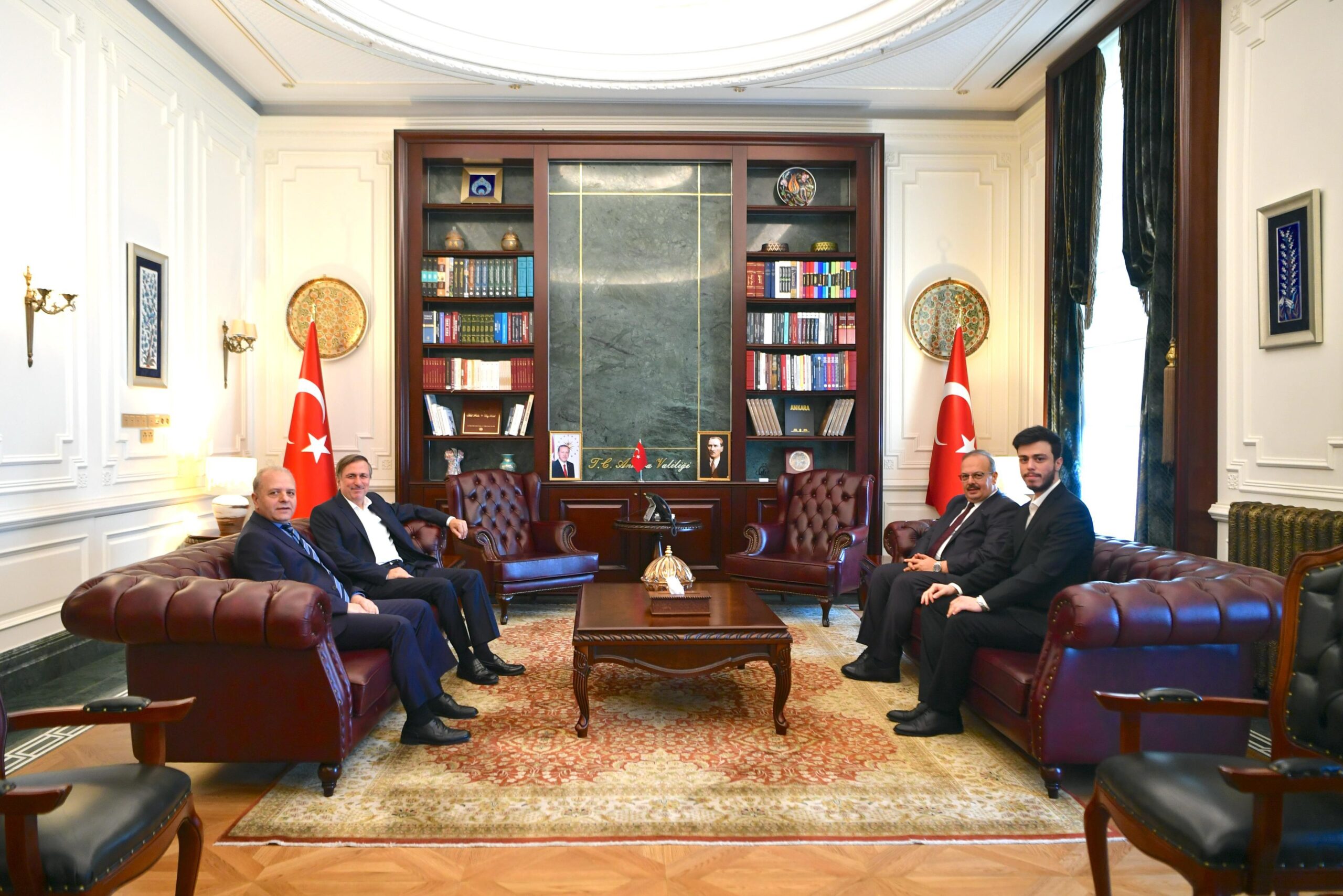 Eski TBMM Başkanı Bülent Arınç ve Sayıştay Üyesi Nükrettin Parlak’tan Vali Yakup Canbolat’a Ziyaret