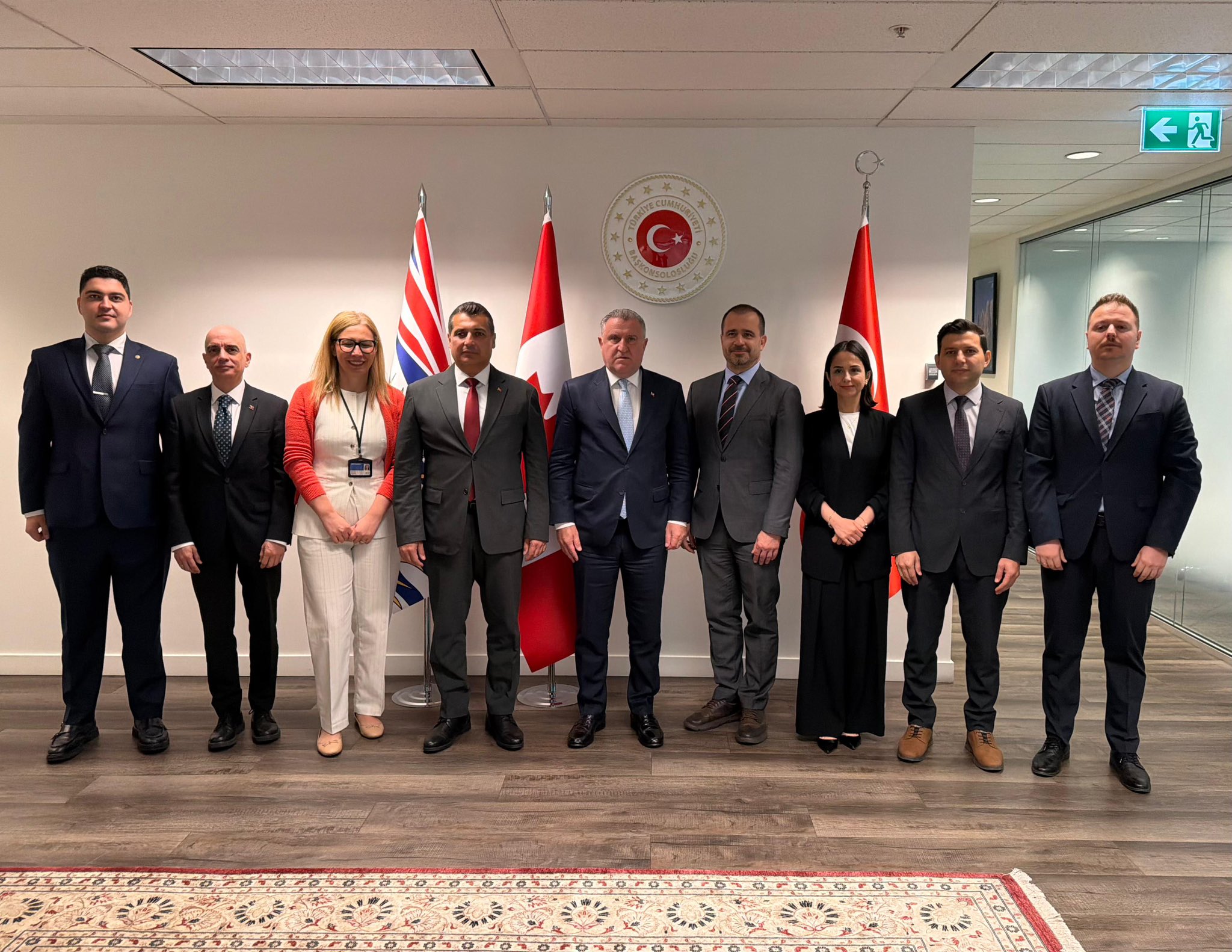 Gençlik Ve Spor Bakanı Bak Kanada’da Vatandaşlarla Ve Diplomatlarla Bir Araya Geldi