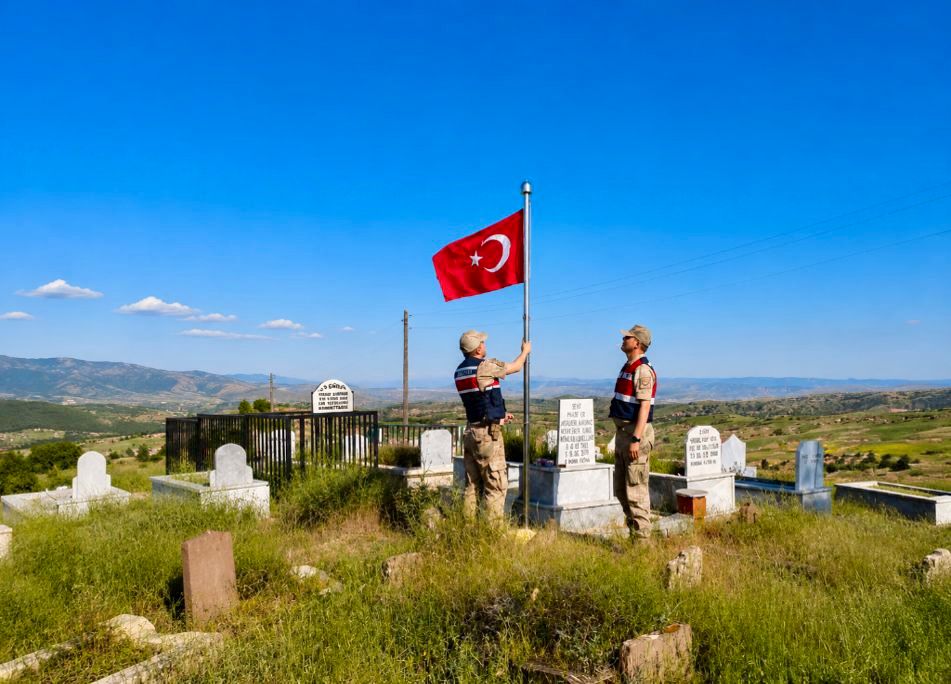 Siirt’te 196 Şehit Kabrinin Bakım Ve Onarımı Yapıldı