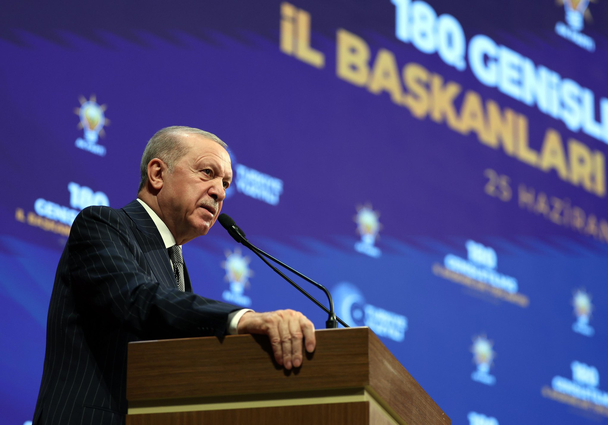 Cumhurbaşkanı Erdoğan: Hiçbir Zümre Laikliği İstismar Ederek Yaşam Tarzı Dikte Edemez
