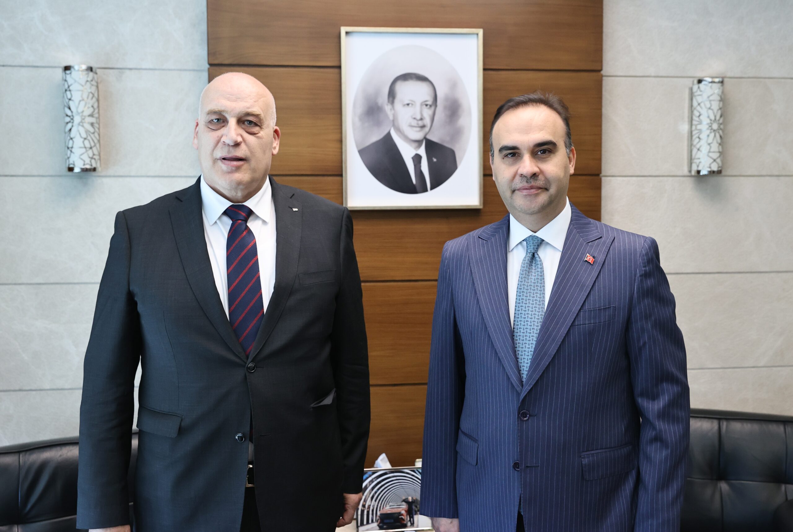 Bakan Kacır, Yedi Ülkenin Büyükelçisini Kabul Etti
