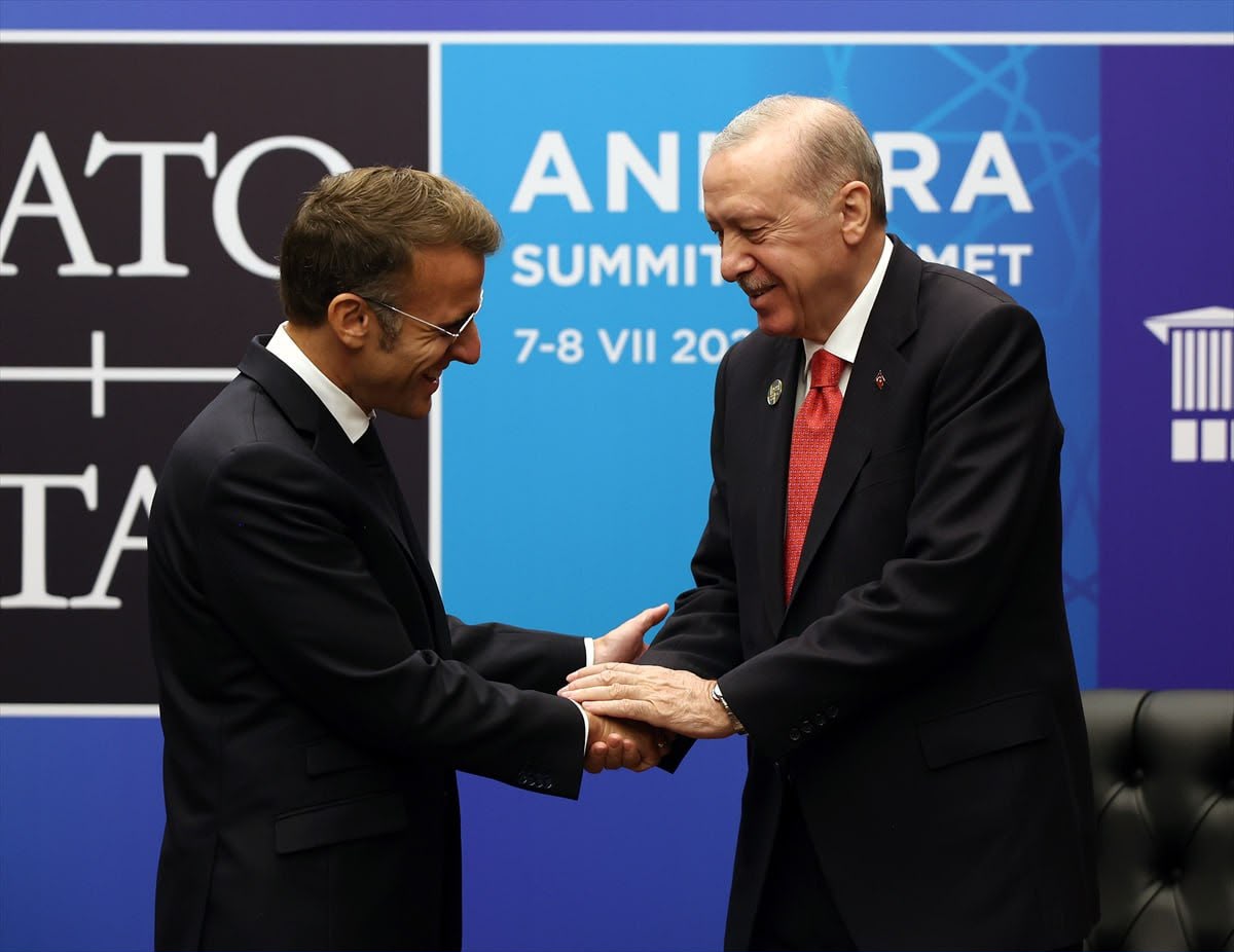 Cumhurbaşkanı Erdoğan, Mevkidaşı Macron ile Bir Araya Geldi
