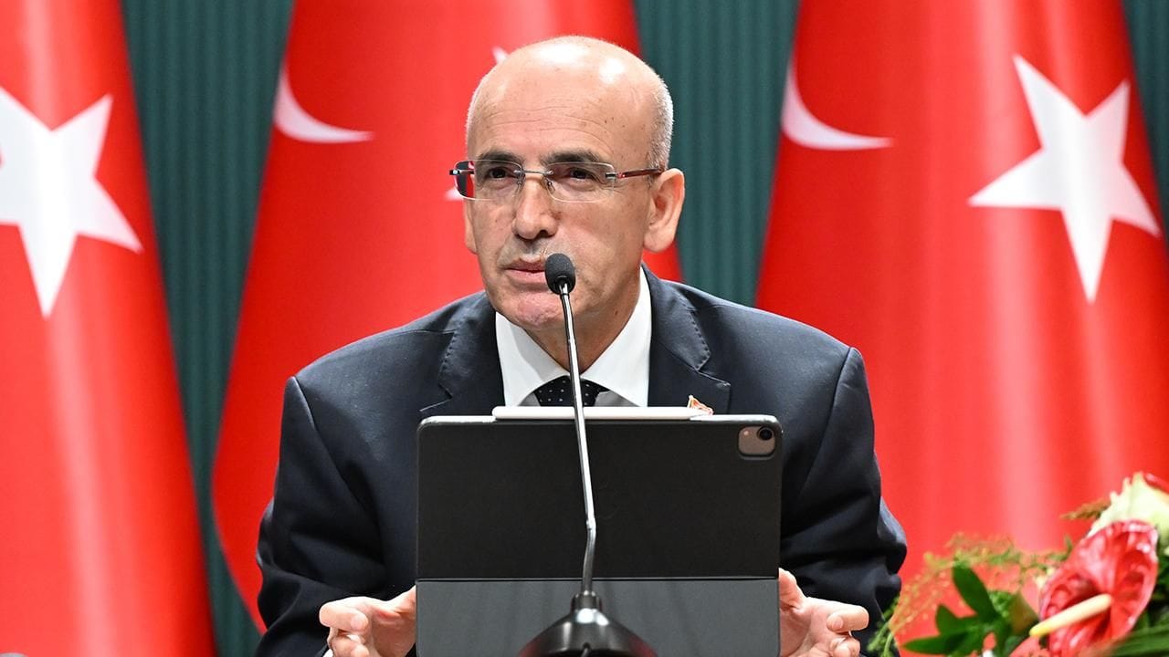 Bakan Şimşek’ten Bütçe Performansı Açıklaması: Faiz Dışı Fazla 521 Milyar Liraya Ulaştı