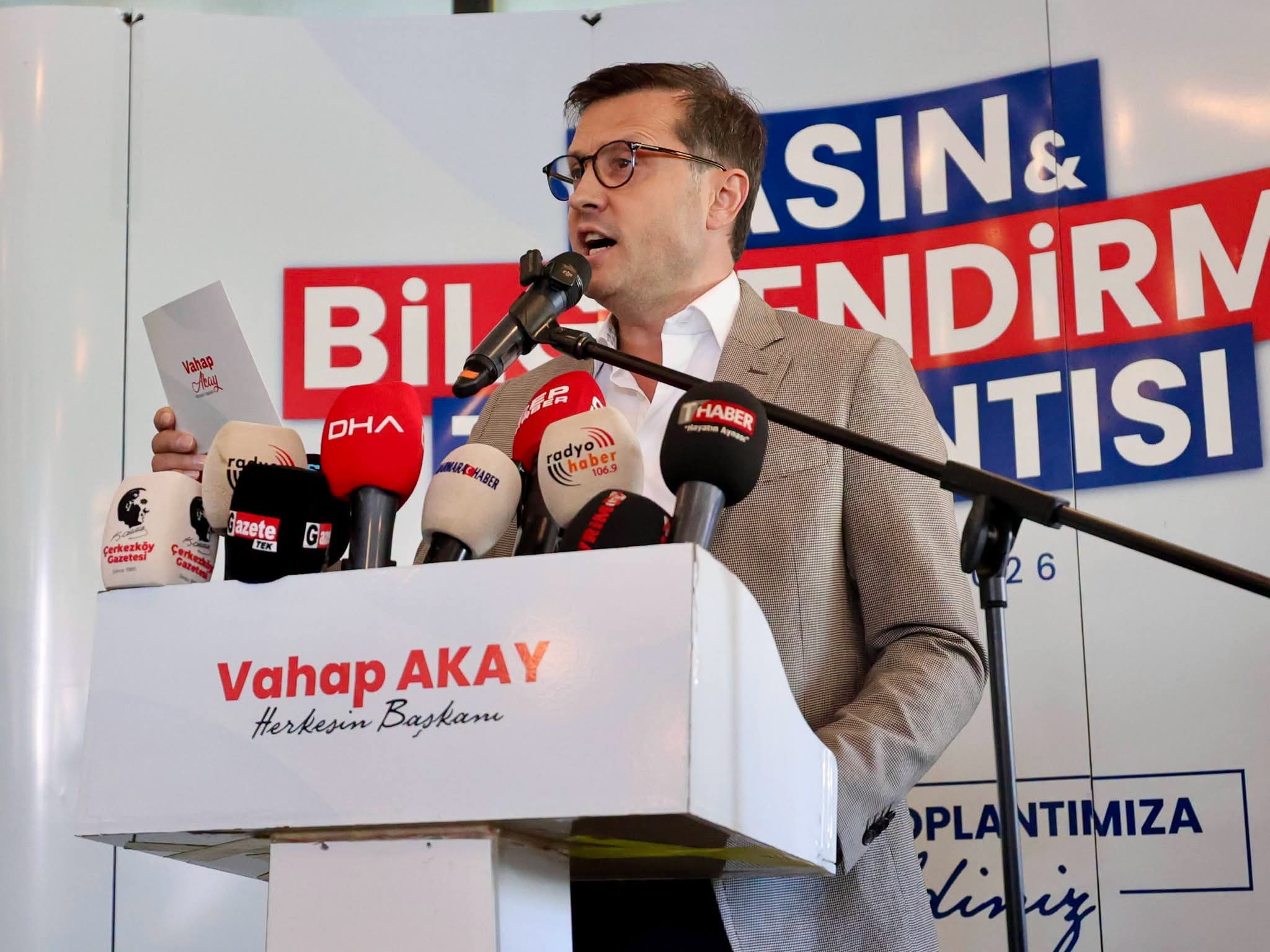 ÇERKEZKÖY BELEDİYE BAŞKANI VAHAP AKAY CHP’DEN İSTİFA ETTİ