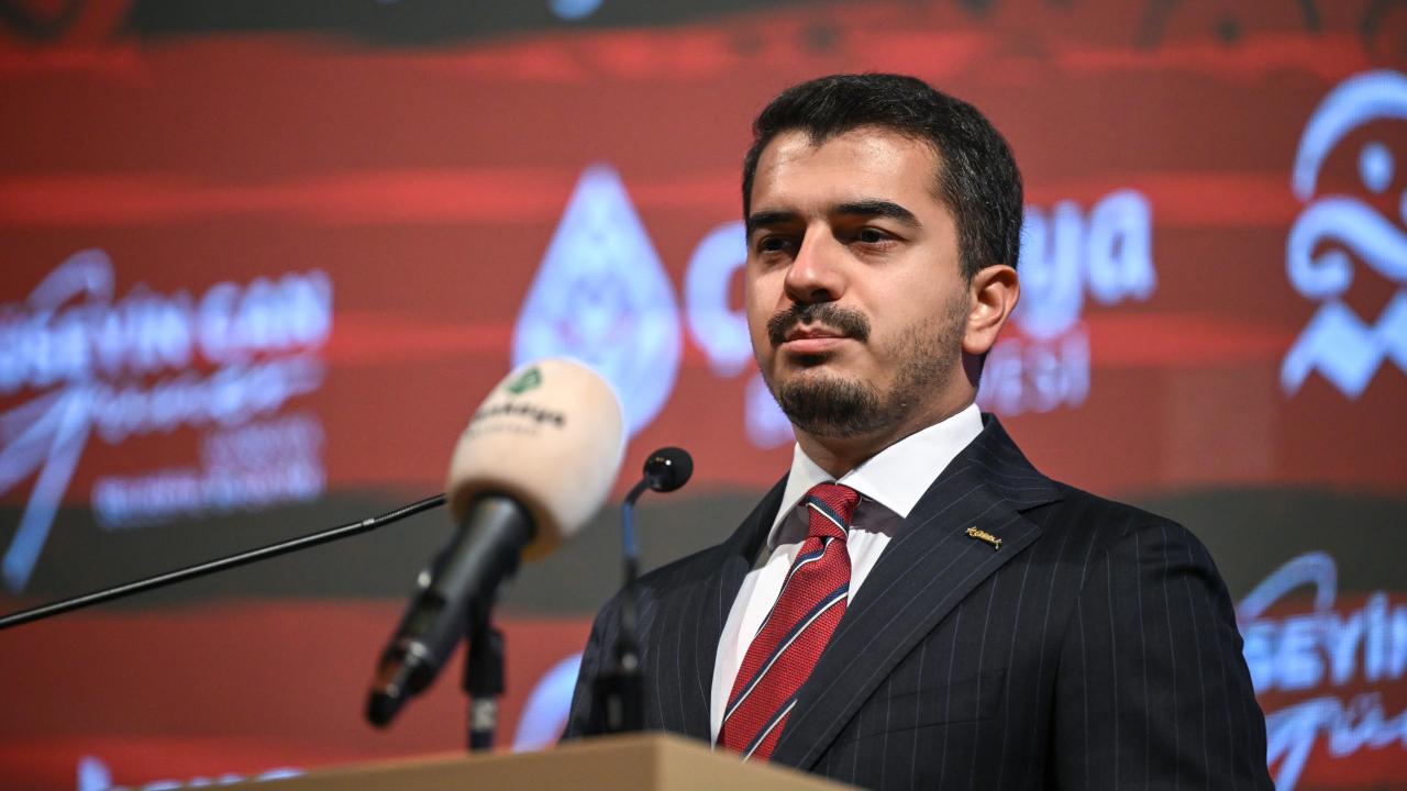 Çankaya Belediye Başkanı Hüseyin Can Güner Havalimanında Gözaltına Alındı
