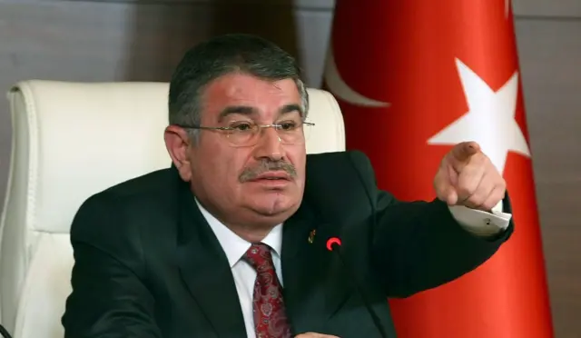 Eski İçişleri Bakanı İdris Naim Şahin İfadeye Çağrılıyor
