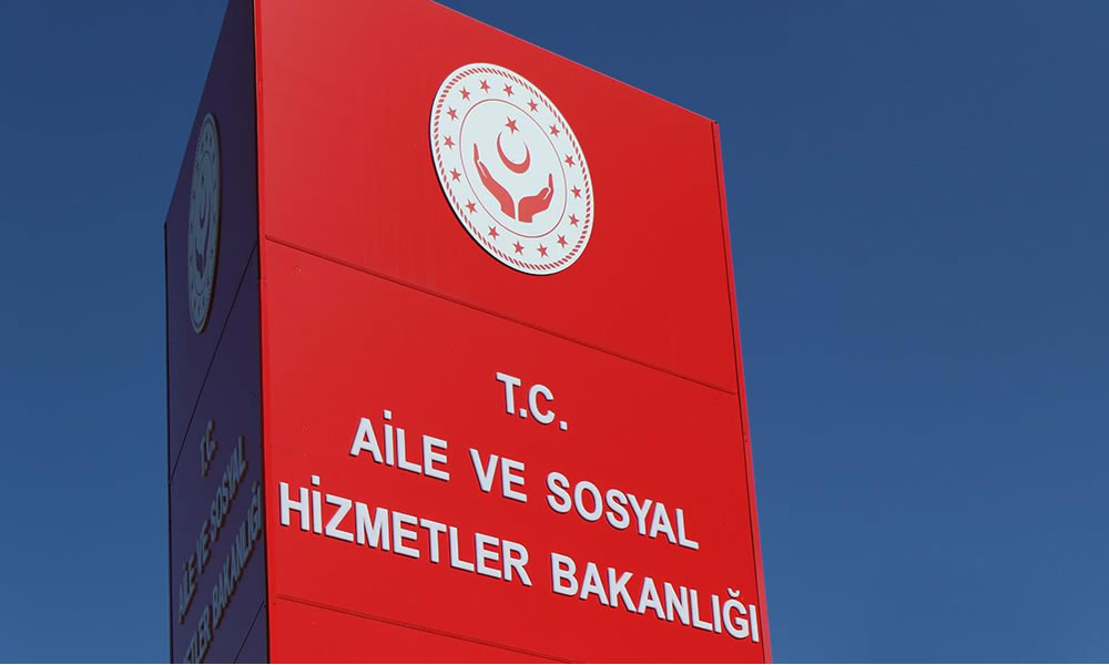 Aile Ve Sosyal Hizmetler Bakanlığı’ndan Bakıma Muhtaç Anne Ve Oğlu İçin İnceleme