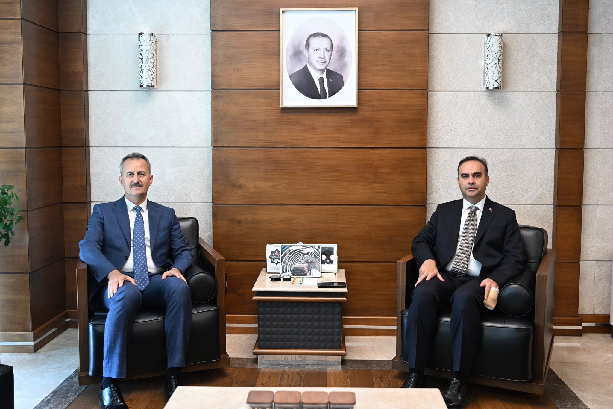 Bakan Kacır Savunma Sanayii Başkanı Görgün’ü Kabul Etti