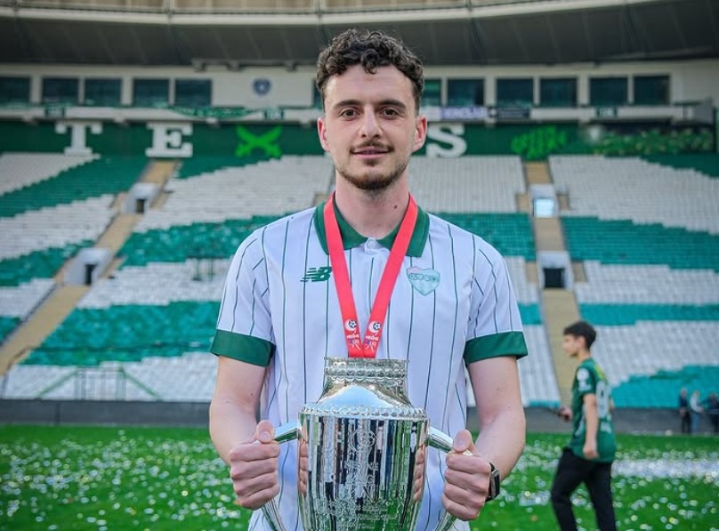 Bursaspor’da Muhammet Zeki Dursun’un Sözleşmesi Uzatıldı ve Boluspor’a Kiralandı