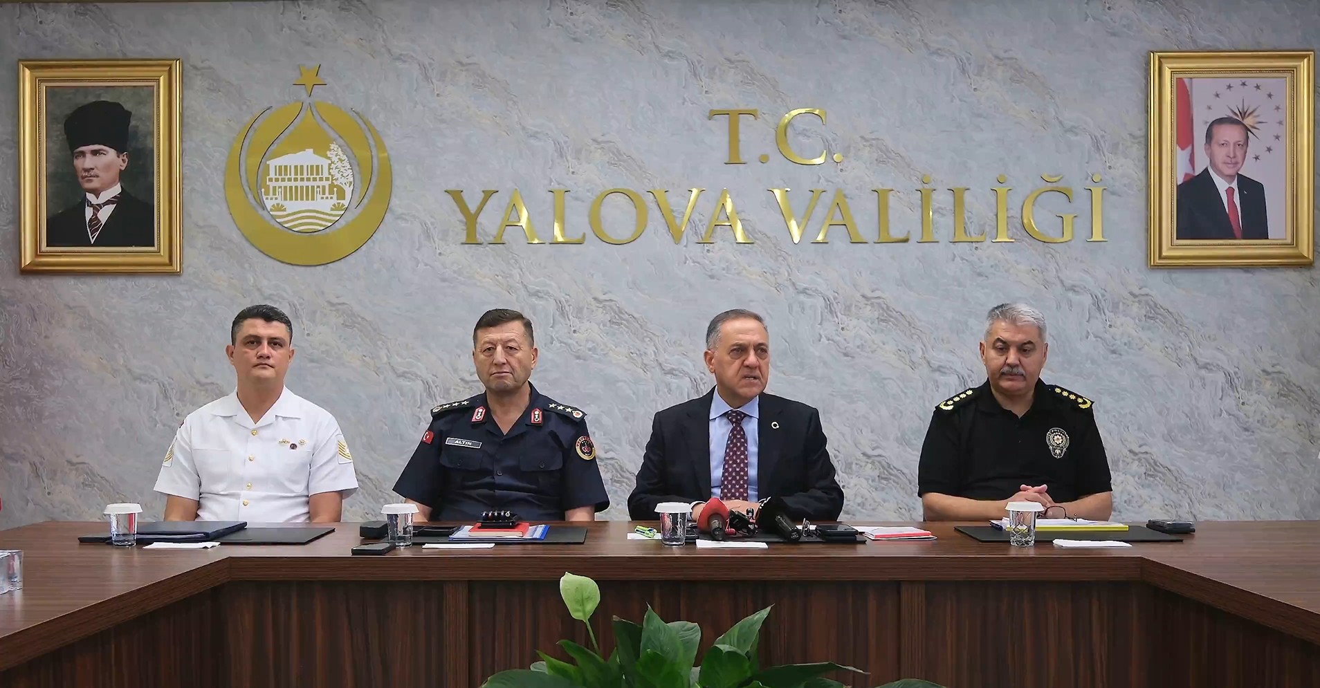 Vali Dr. Ahmet Hamdi Usta Yalova’nın Asayiş Raporunu Açıkladı