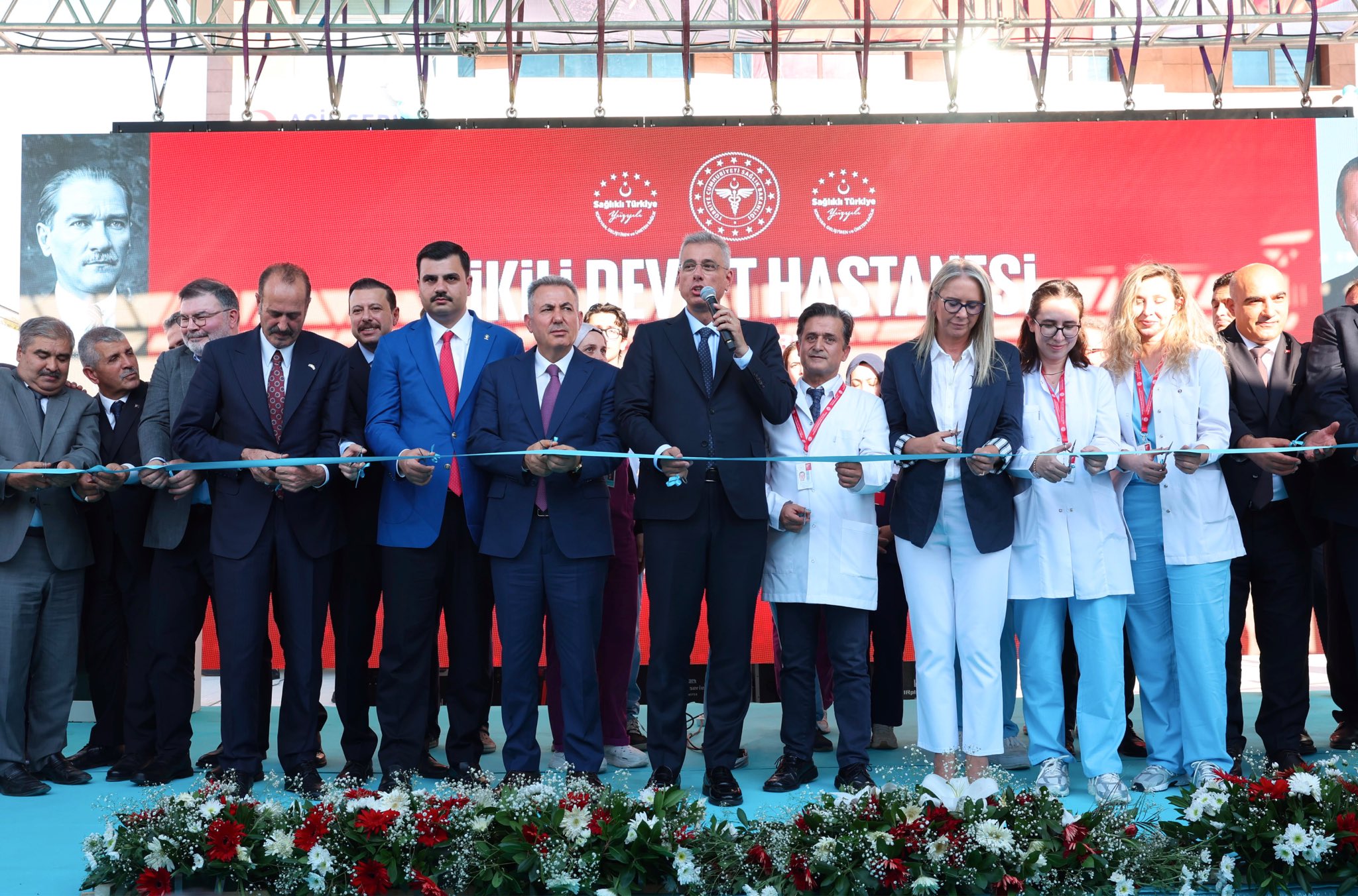 Bakan Memişoğlu İzmir’e İkinci Şehir Hastanesi Müjdesini Verdi