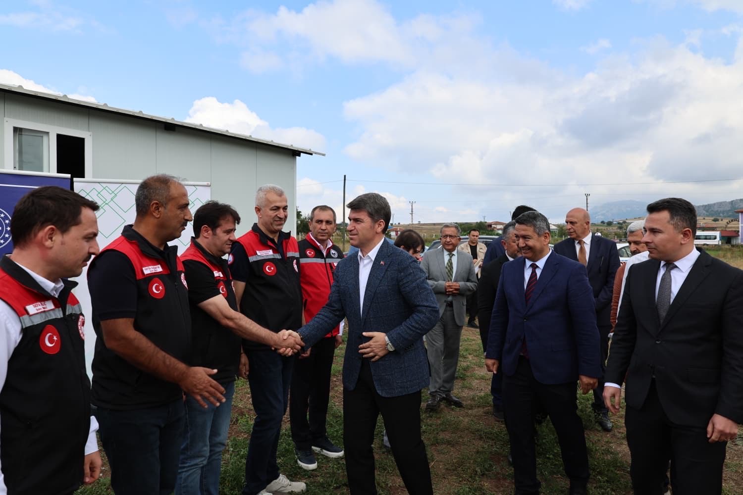 Amasya’da İpek Böceği Yetiştiricilerine Yeni Ekipman Ve Üretim Evleri Teslim Edildi