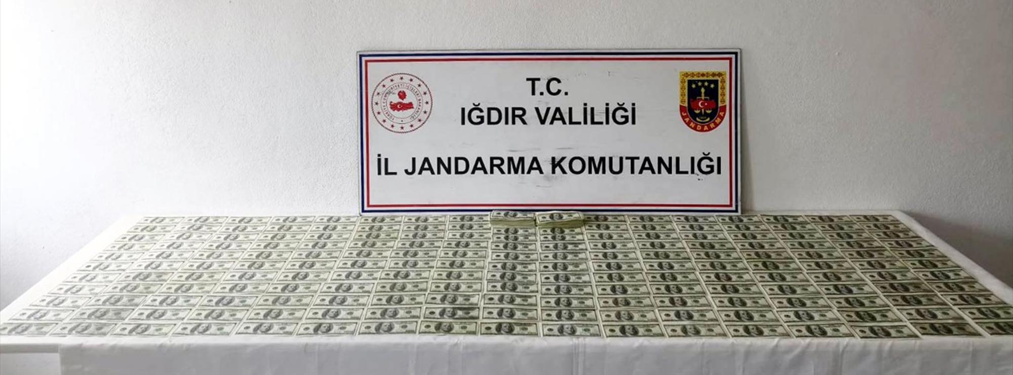 Iğdır’da Sahte Dolar Operasyonu: 52 Bin 400 Sahte Dolar Ele Geçirildi