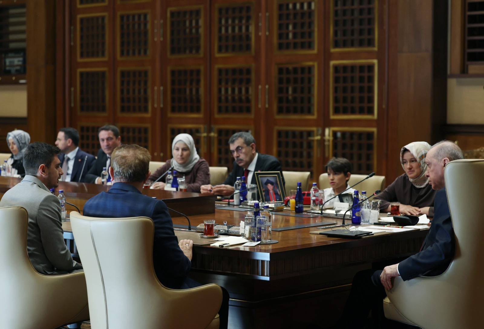 Cumhurbaşkanı Erdoğan, Kahramanmaraş’taki Okul Saldırısında Hayatını Kaybedenlerin Ailelerini Kabul Etti