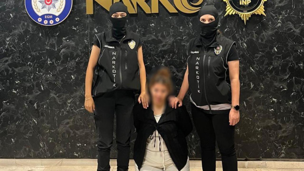 Fas Tarafından Kırmızı Bültenle Aranan Uyuşturucu Taciri Kadın İstanbul’da Yakalandı